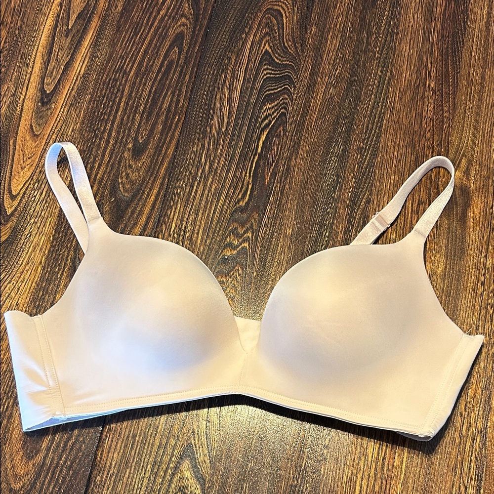 Maidenform Cream Bra